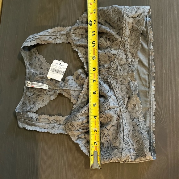 Free People Galloon Lace Bralette NWT - Picture 6 of 10